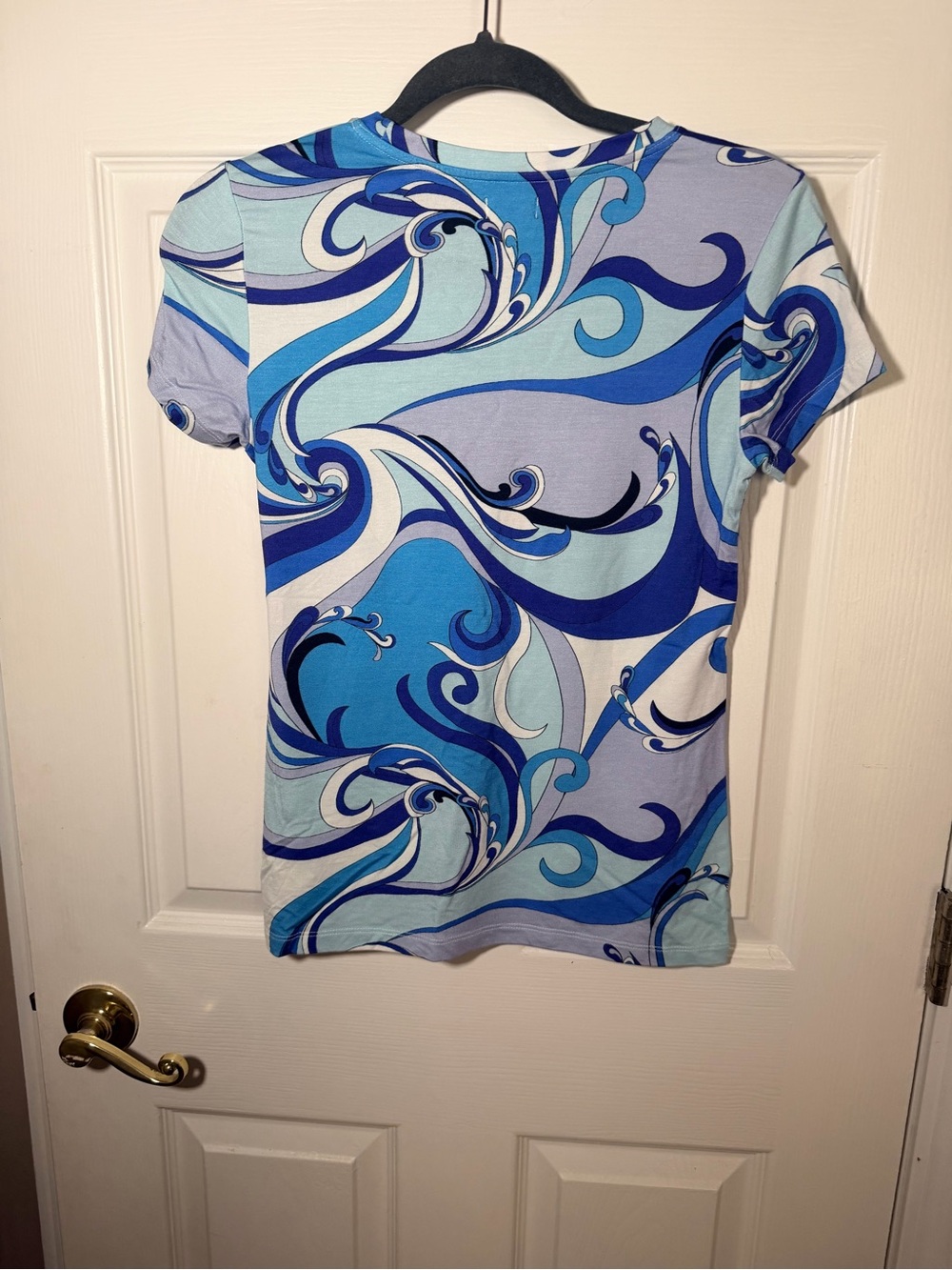 L'AGENCE Light and Royal Blue Swirl Tee